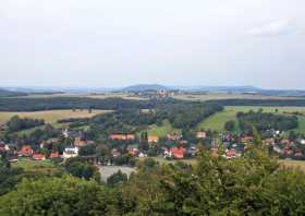 Ausflugsziel Ebersbach Oberlausitz, der Blick zum Löbauer Berg