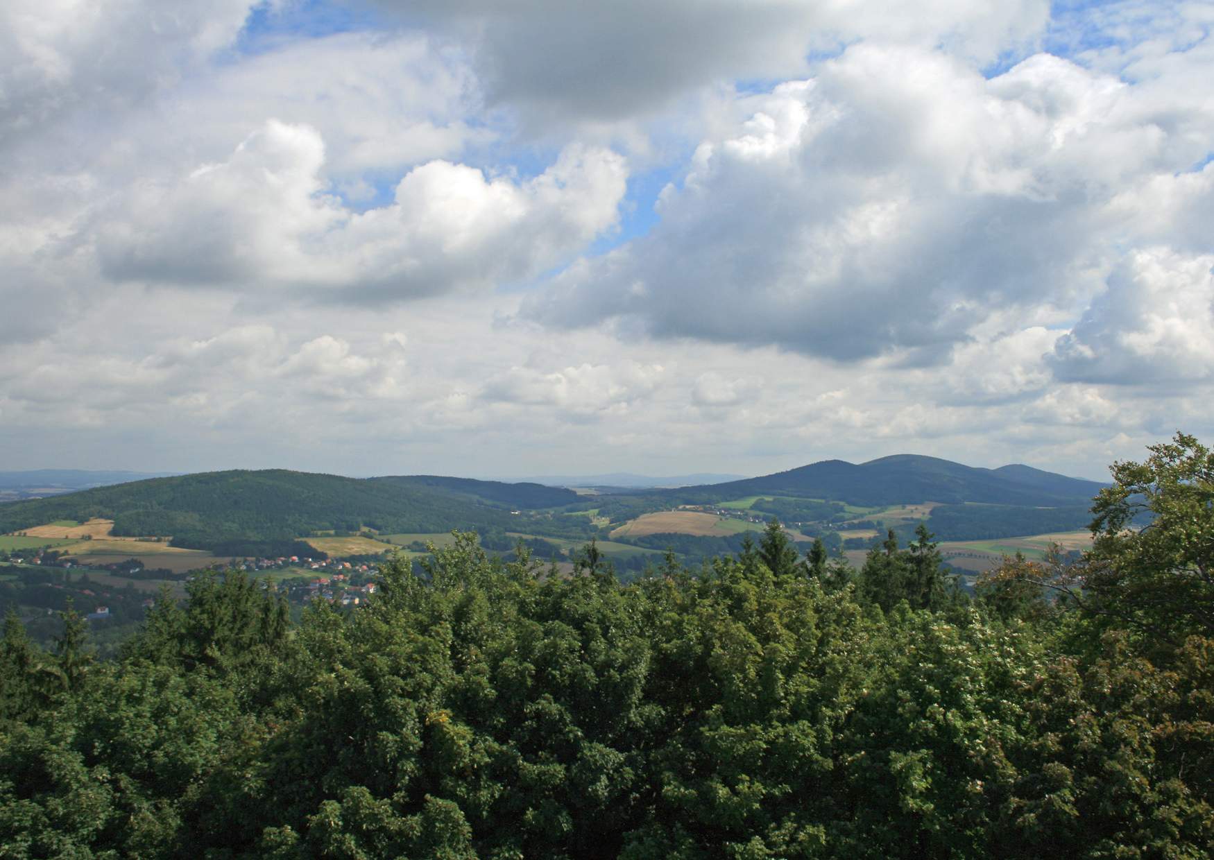 Mönchswalder Berg Blick Richtung Valtenberg