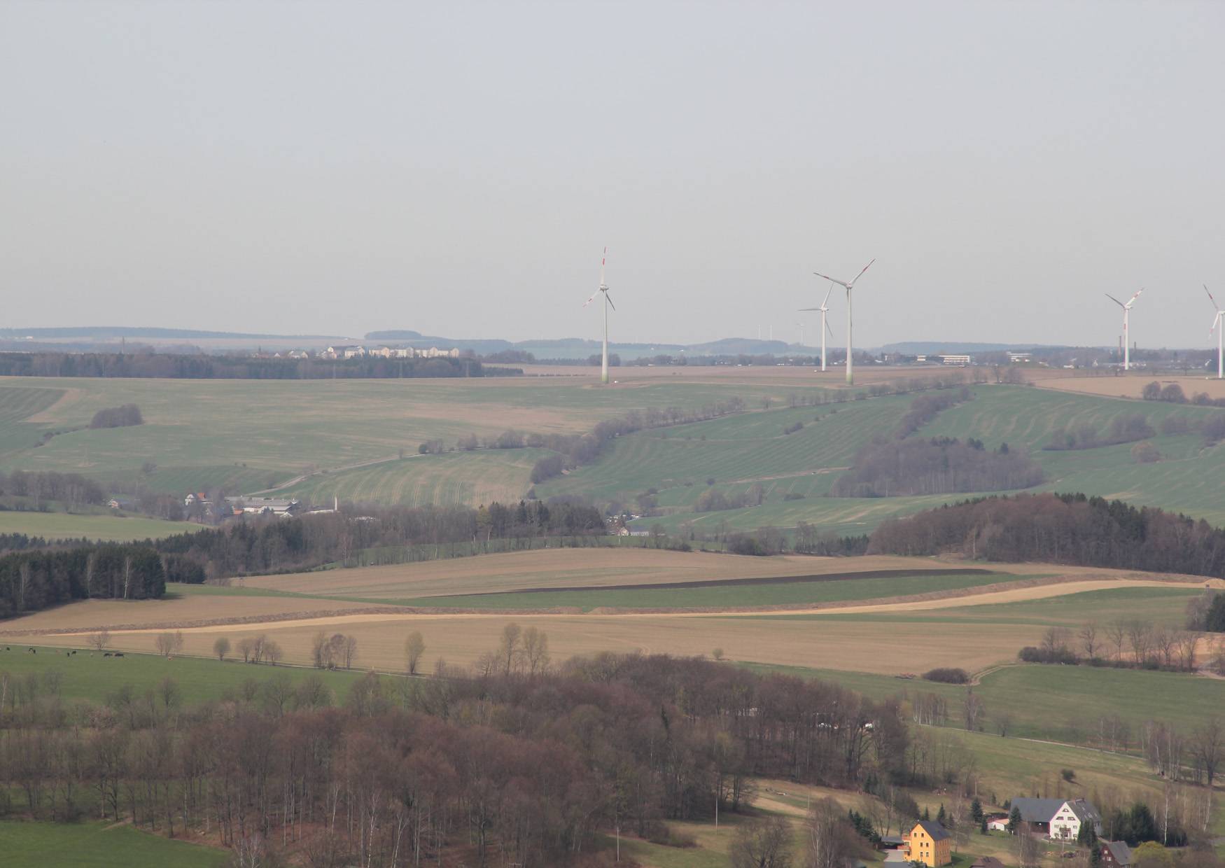 Burgbergaussicht bei Lichtenberg der Blick zu dem Windräder in Richtung Brand-Erbisdorf