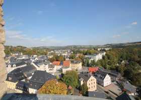 Bilder vom Bergfried auf Schloss Wildeck in Zschopau und dem Blick vom Aussichtsturm auf die Stadt Zschopau