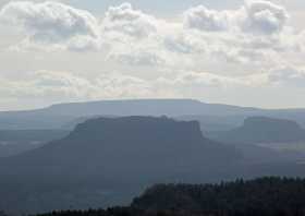 Vom Hohburkersdorfer Rundblick auf den Lilienstein gesehen