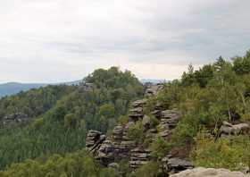 Der Papststein mit Aussichtsturm