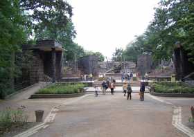 Sehenswürdigkeit Leipziger Zoo Bärenburg