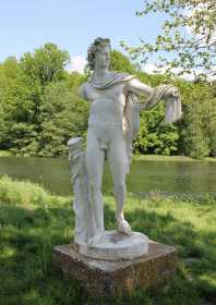 Statue des Apollo